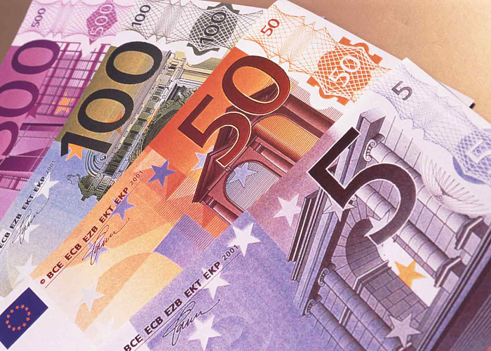 Российские банки отказываются от вкладов в евро