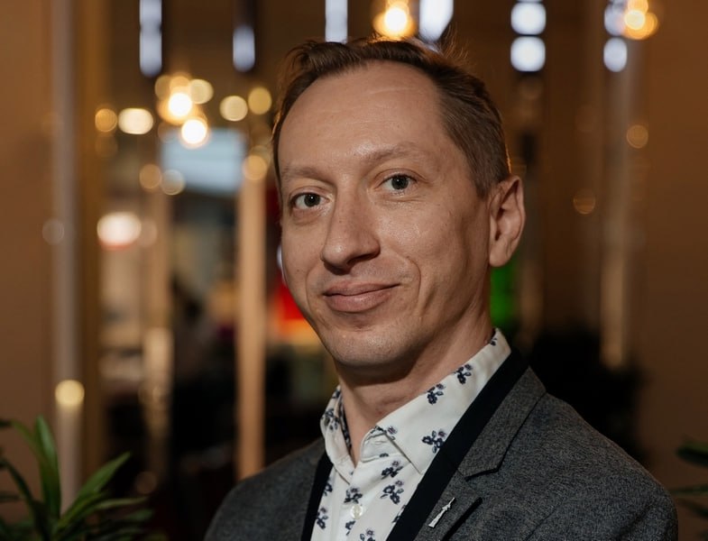 Фокус на эмоции: как удержать внимание клиента в офлайне