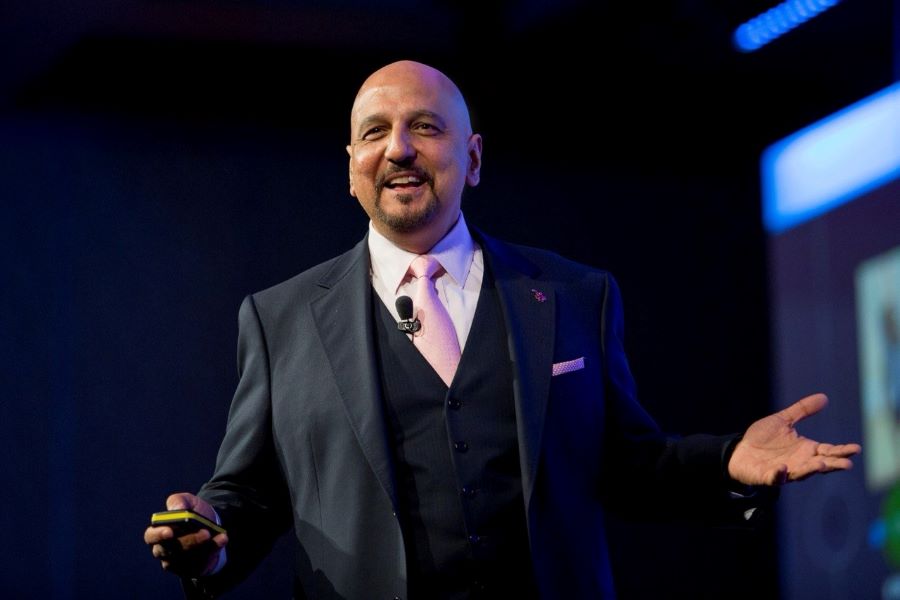 Футуролог Тарик Курейши расскажет на Digital Uzbekistan о том, как ИИ меняет будущее