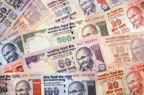 ВТБ подключил прямые расчеты в индийских рупиях