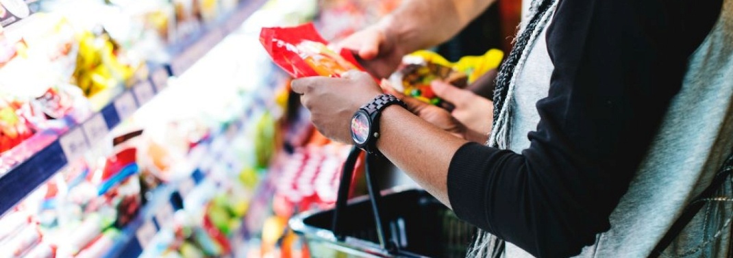 Перед Новым годом россияне стали покупать алкоголь заметно реже