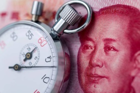 ВТБ почти в два раза увеличит объем юаневых вкладов физлиц