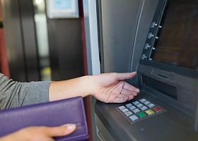 Исследование: В России средний чек снятия наличных в банкоматах вырос на 17%