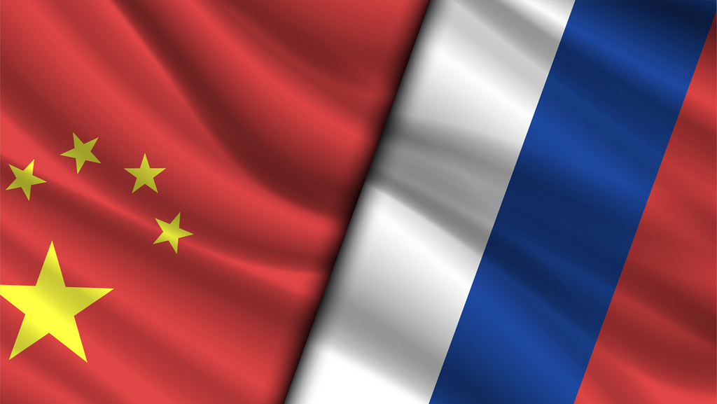 Торговые расчеты РФ и КНР в долларах и евро снизились до минимального уровня