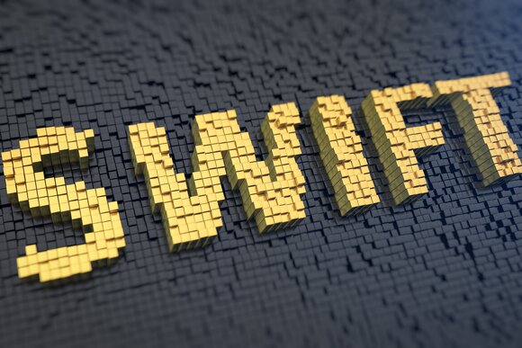SWIFT внедряет пилот на основе блокчейна для обмена корпоративными данными