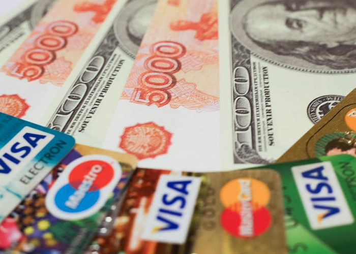 Лишь один крупный банк РФ показал приток валюты на вклады