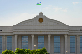 В Центробанке Узбекистана пояснили: ограничений на международные денежные переводы нет