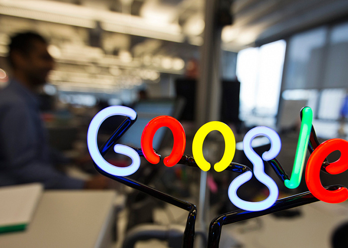 В  Google Поиск поступает около 10 запросов о банковской сфере каждую секунду