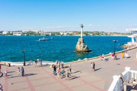 «Тинькофф банк» начинает доставлять карты жителям Крыма