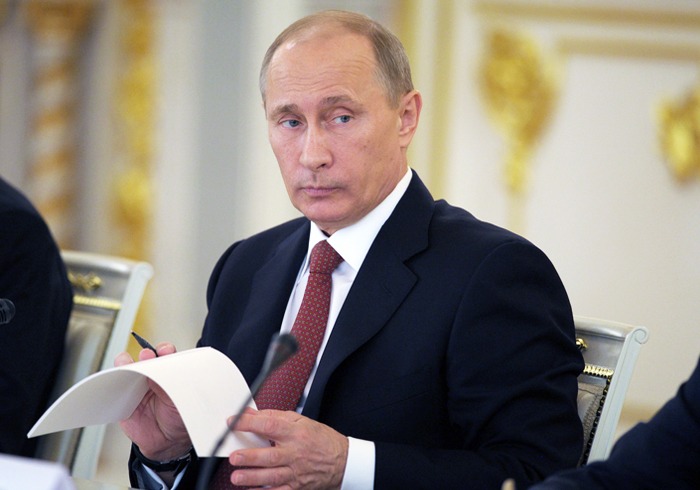 Владимир Путин ужесточил наказание за кражу электронных денег