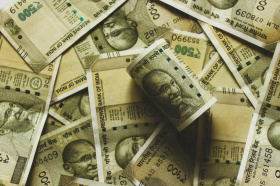 Челябинвестбанк начал открывать счета в индийских рупиях