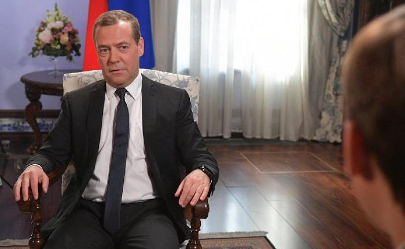 Медведев: Россия способна сделать автономным российский сегмент интернета