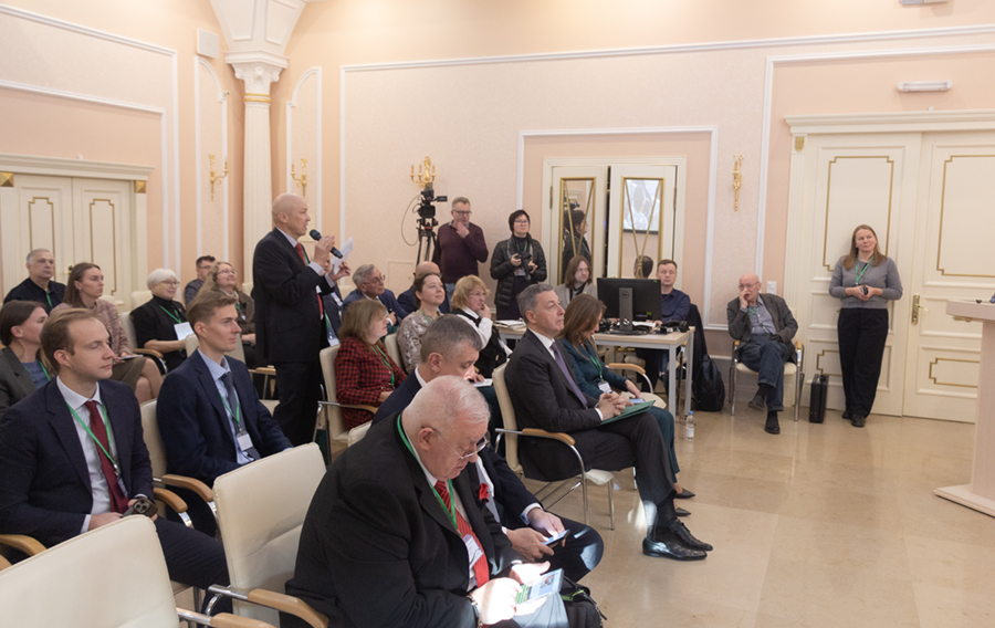 Гознак провел конференцию «Деньги, платежи и поведение» Гознак провел конференцию «Деньги, платежи и поведение»