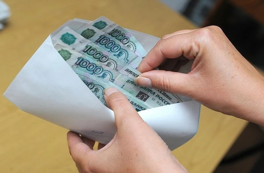 «Белая» зарплата в России у 71% работников