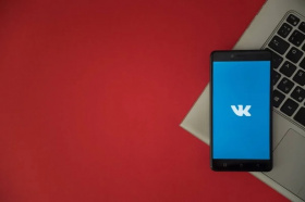 Из компании «ВКонтакте» уходят гендиректор и вице-президент по технологиям VK