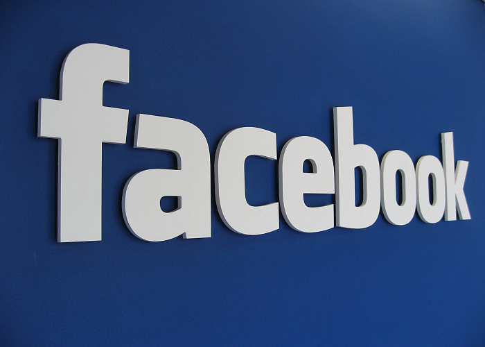 Правительство предлагает снизить требования к Facebook по хранению данных россиян