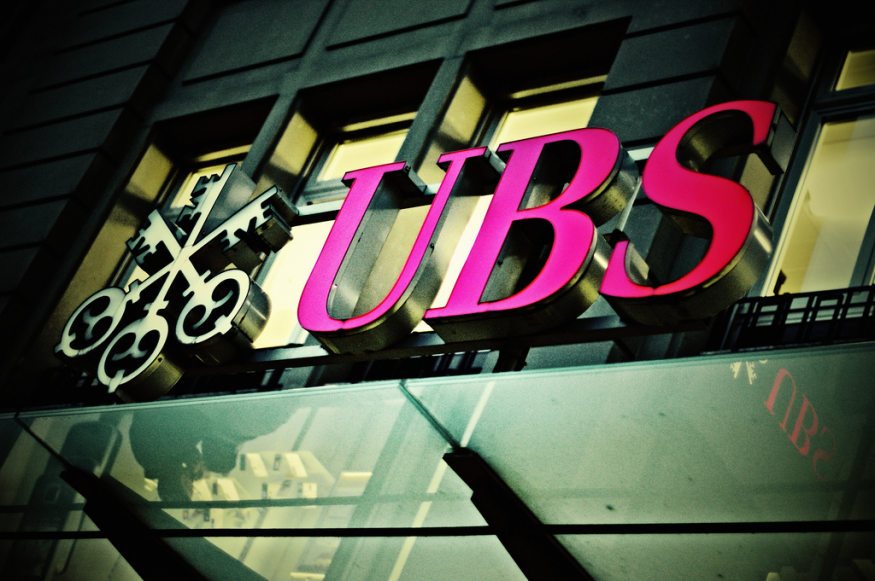 Швейцарский банк UBS может купить банк Credit Suisse