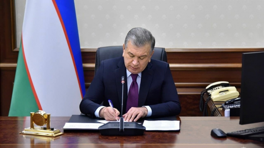 Президент Узбекистана Шавкат Мирзиёев подписал закон «Об электронной цифровой подписи» 