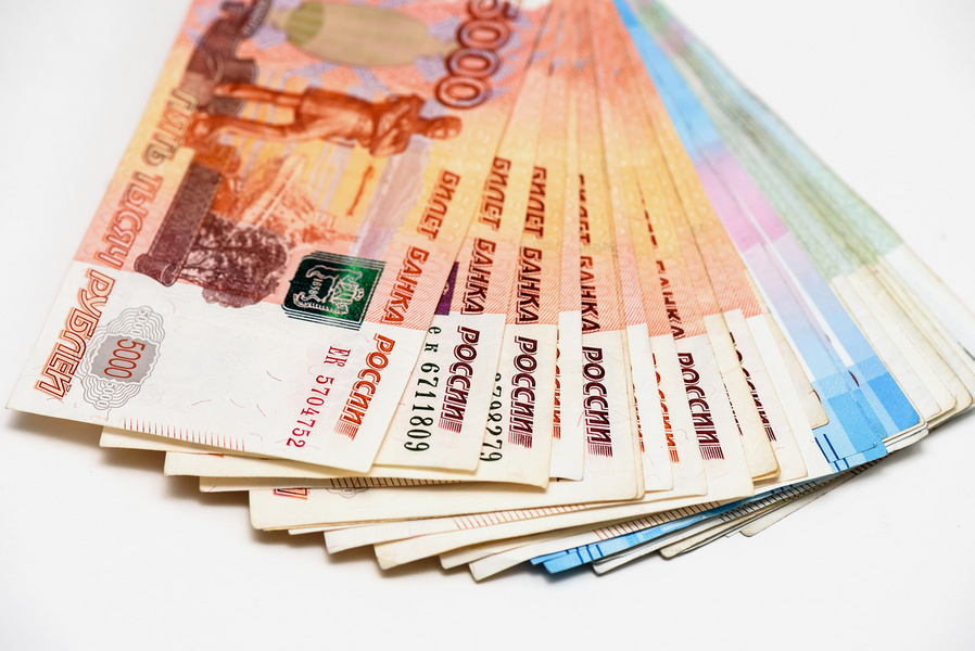 Какие купюры мошенники чаще всего требуют при офлайн-обмане