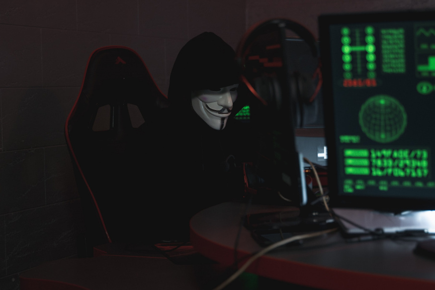 Безопасность под вопросом: киберпреступники взломали сайты НСПК и «Мир» 