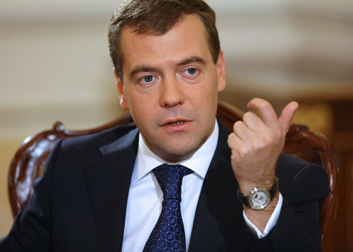 Медведев выступил за более широкое использование нацвалют