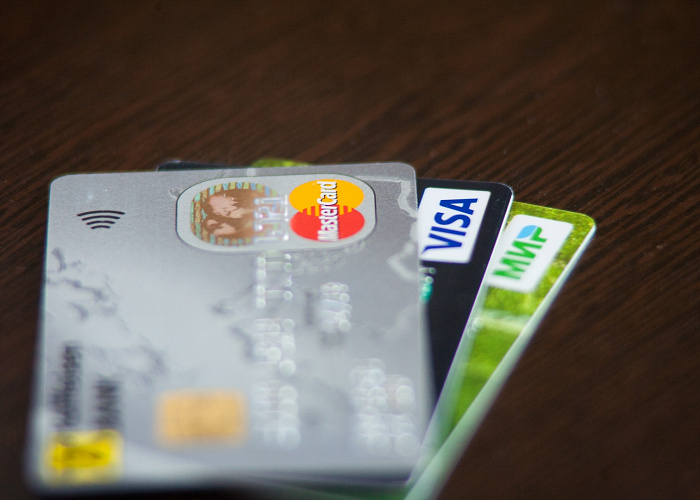 В России с начала года выдали около 8 млн кредитных карт