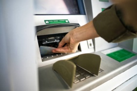80% операций в банкоматах Дальнего Востока приходится на внесение денег