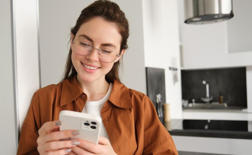 Доля крупных подарков в чековых промоакций брендов упала на 43%: компании переходят на цифровые призы