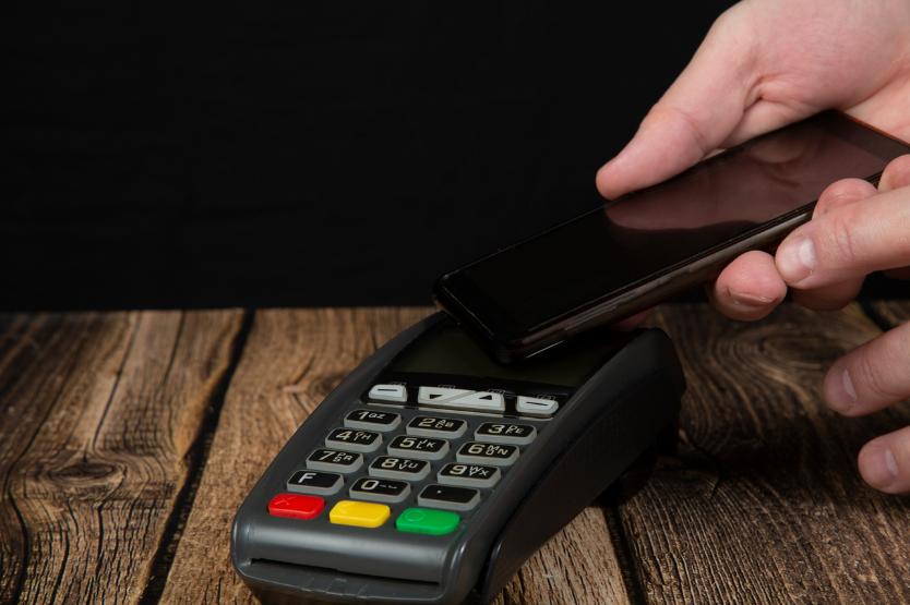 Российские банки запустят аналог Apple Pay во второй половине 2025 года Российские банки запустят аналог Apple Pay во второй половине 2025 года