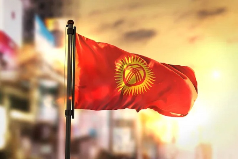Премьер Киргизии поручил госбанкам открыть филиалы в России