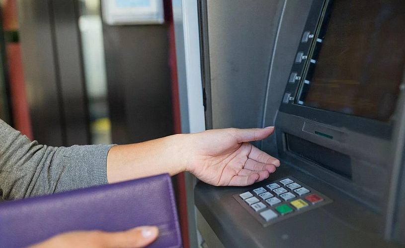 Исследование: В России средний чек снятия наличных в банкоматах вырос на 17%