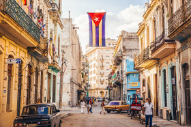 Банки Кубы начали принимать карты «Мир»