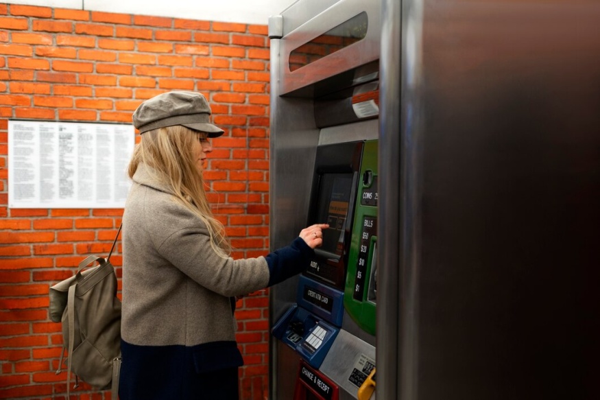 Т-Банк опроверг сообщение о возможных проблемах с картами Visa и Mastercard Т-Банк опроверг сообщение о возможных проблемах с картами Visa и Mastercard