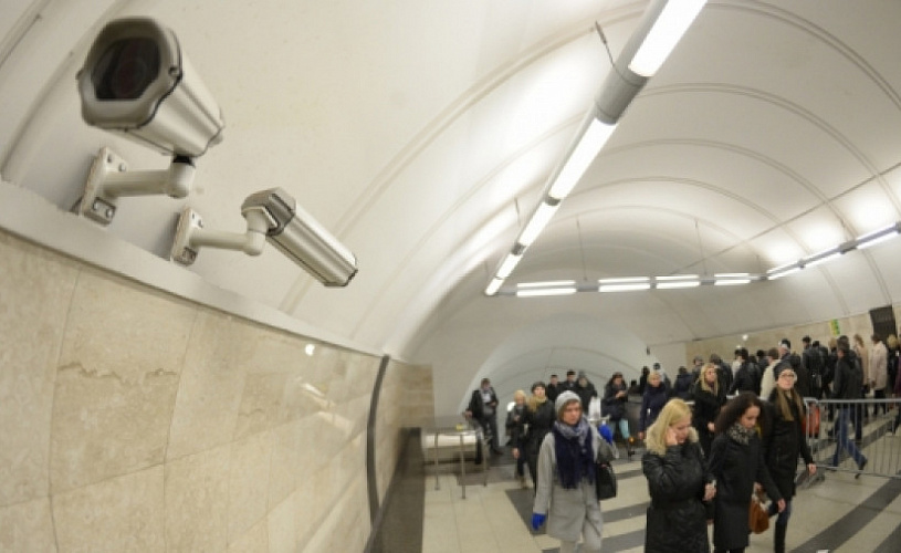 В московском метро появятся мультимедийные экраны с камерами видеонаблюдения