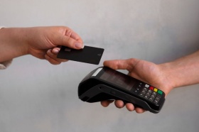 РФ и КНР работают над упрощением системы оплаты картами на фоне санкций