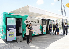 Агробанк представил банк на колесах