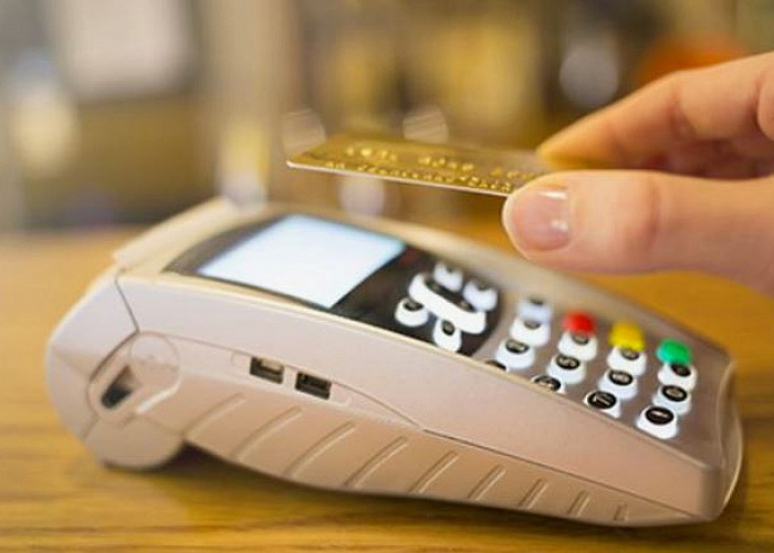 Клиенты ВТБ на треть увеличили число транзакций по картам во время отдыха за рубежом