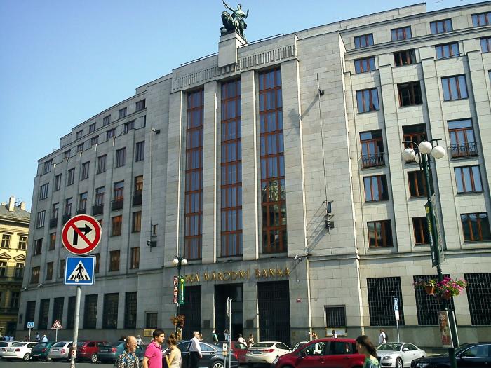 Нацбанк Чехии первым в мире включил биткоин в свой портфель