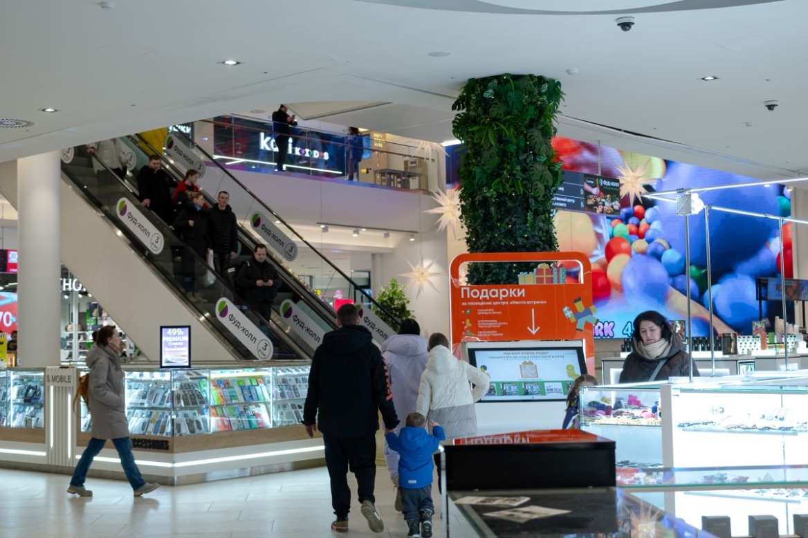 Треть москвичей стали покупать товары в ТЦ только по акциям