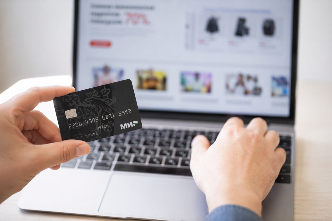 Средний онлайн-чек в России в 2,3 раза превысил офлайн-покупки