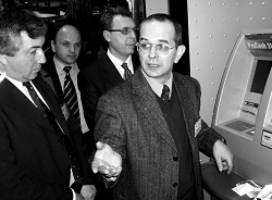 Wincor World 2004: ставка на “Объединение концепций” - рис.5