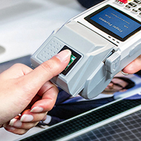 «Через 15 лет о пластиковых картах уже никто не вспомнит!» Герман Греф и эксперты «ПЛАС» о перспективах анонсированной Сбербанком голосовой авторизации - рис.1 «Через 15 лет о пластиковых картах уже никто не вспомнит!» Герман Греф и эксперты «ПЛАС» о перспективах анонсированной Сбербанком голосовой авторизации - рис.1