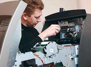 Кибербезопасность банкоматов: что противопоставить  «прямому диспенсу»? - рис.1