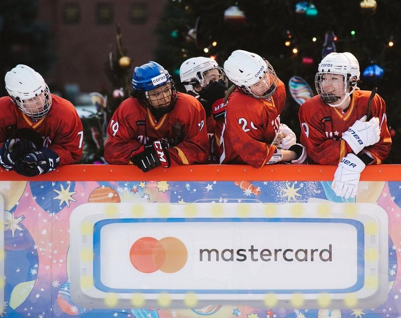 Mastercard и КХЛ провели «Бесценный матч» между командой ЖХЛ и сборной звезд шоу-бизнеса - рис.1