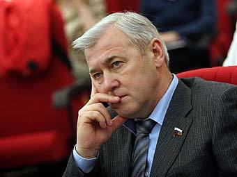 В Госдуму направлен законопроект об уголовной ответственности за использование поддельных карт - рис.1