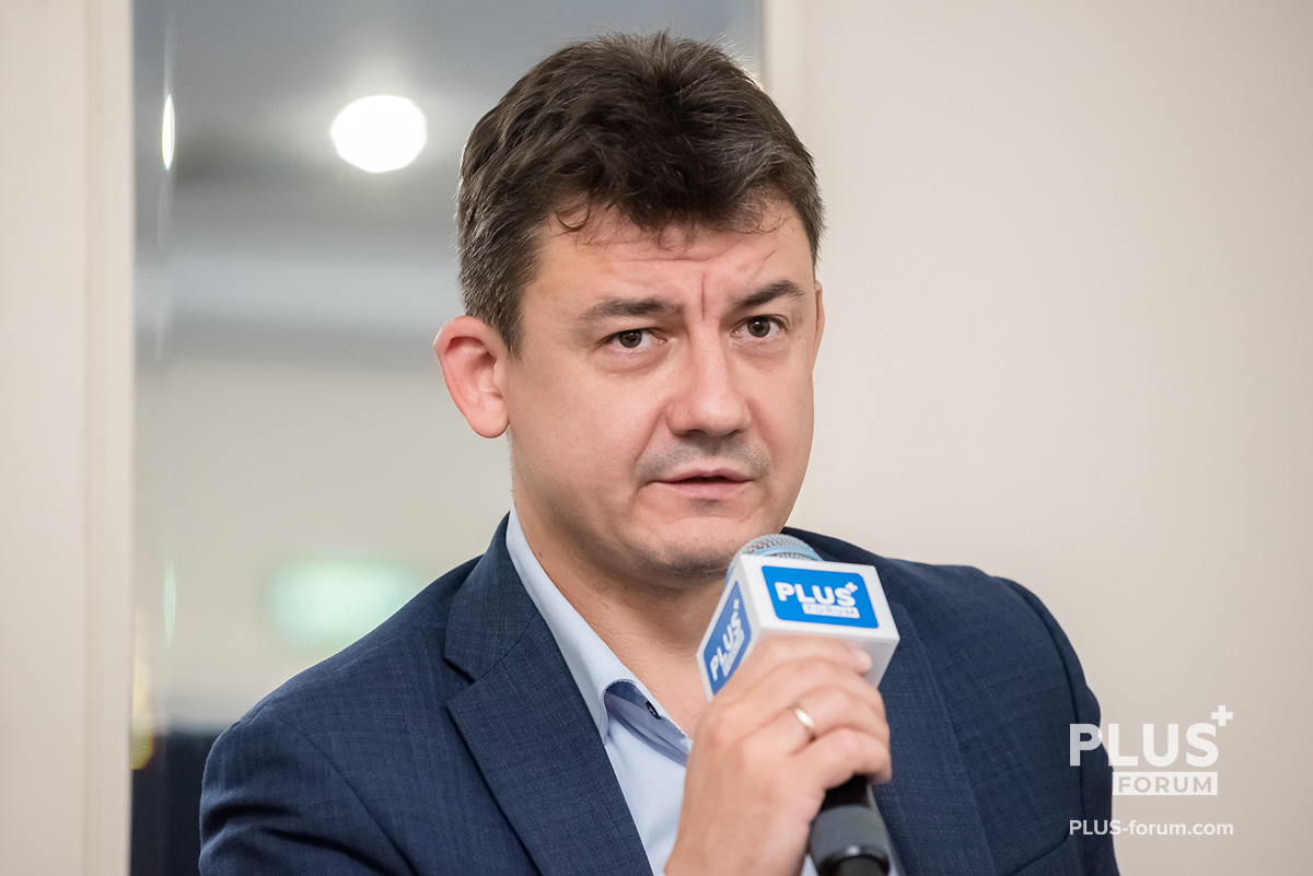 Иван Иванов