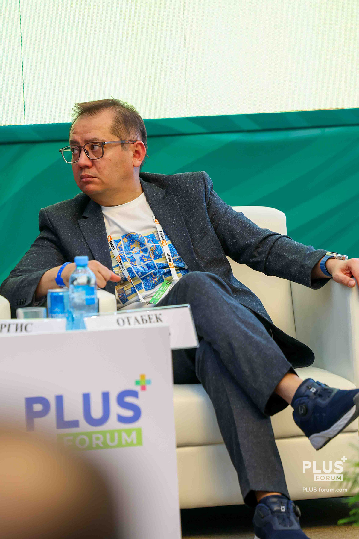 Отабек Насиров