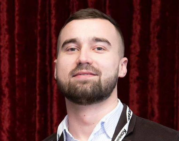 Артем Смирнов Бета ПРО.jpeg