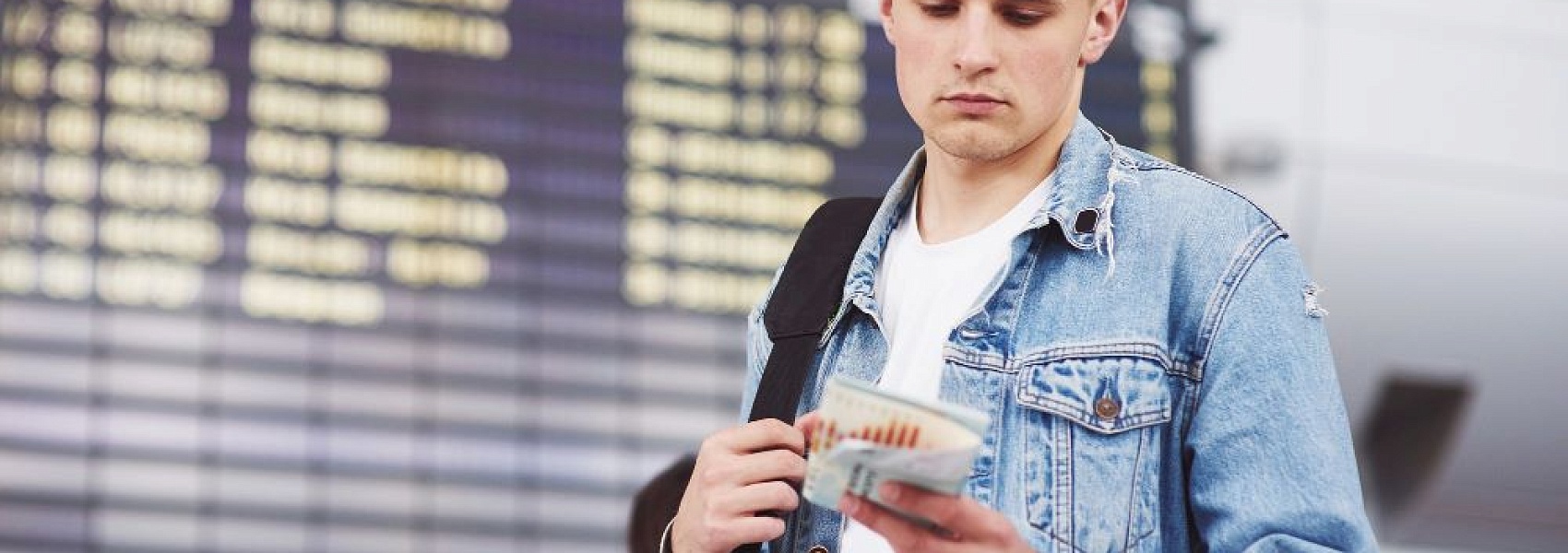 Россияне столкнулись с блокировкой счетов при попытке оплатить туры за границу