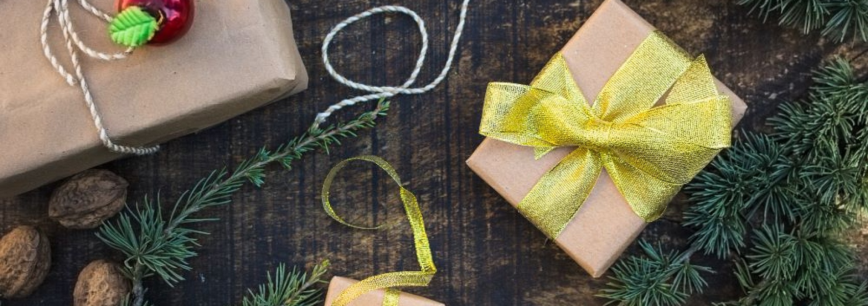 Большинство россиян планирует потратить до 5 тысяч рублей на новогодние подарки